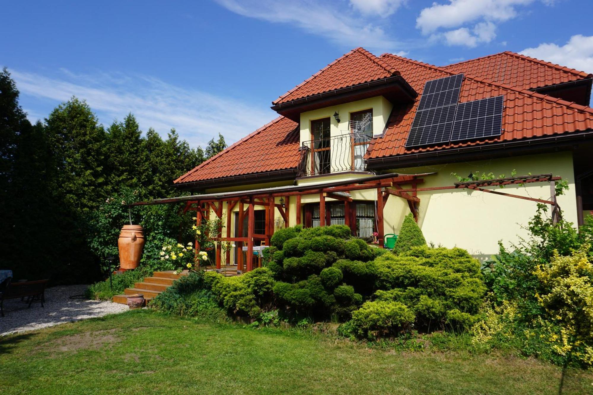 Comfortable House With Garden Manki Экстерьер фото