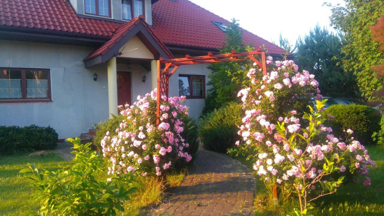 Comfortable House With Garden Manki Экстерьер фото